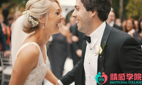 丈夫出轨妻子怎么办？