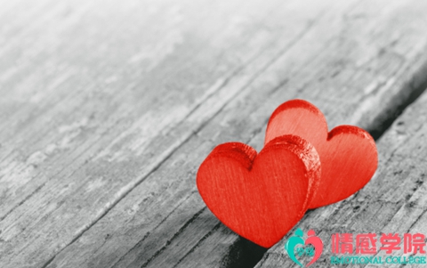 水瓶座女生出轨有哪些表现？